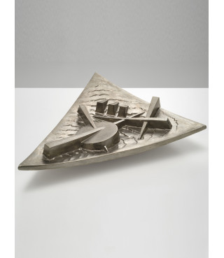 Piatto triangolare II (argento), 2006