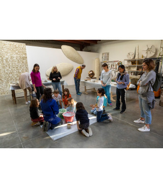 LA COLATA DI GESSO | Sculpture workshop for families with children 6-11 years old