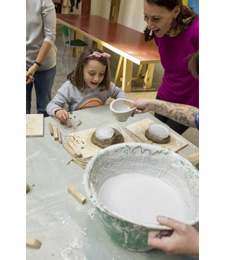 LA COLATA DI GESSO | Sculpture workshop for families with children 6-11 years old