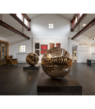 Entrance to the exhibition Open Studio 3  | Arnaldo Pomodoro. La Sfera