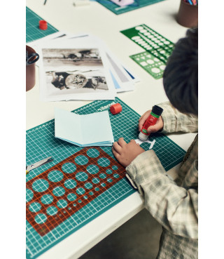 X BOOK | Papermaking workshop for families with boys and girls 3-5 years old