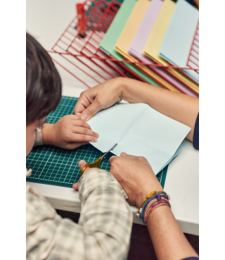 POP-UP | Papermaking workshop for families with boys and girls 6-11 years old