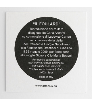 Carla Accardi, Foulard